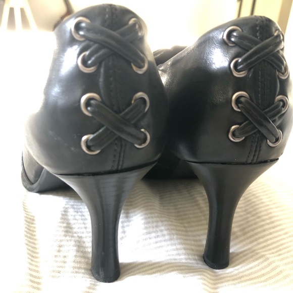 Women’s pointed booties - Picture 2 of 4